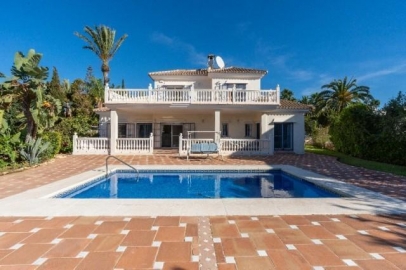 Villa de style méditerranéen à 250 mètres de la plage, Marbesa