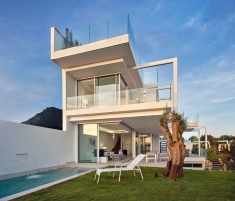 Vrijstaande villa Marbella € 1.950.000,-