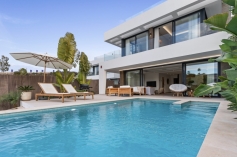Villa New Golden Mile € 1.495.000,-
